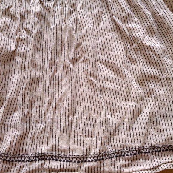 American Eagle Outfitters Embroidered Tank | Small - Picture 3 of 7